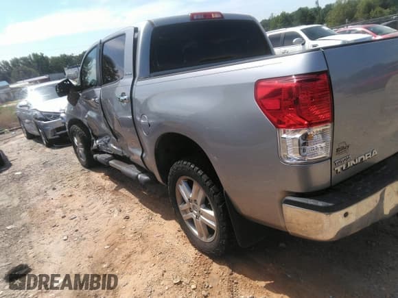 ✅ 2010 Toyota Tundra Limited • VIN: 5TFHW5F14AX108936 • Lot: 42648643. Listed on IAAI with 163,666 mi. Free auction sales archive from the USA and detailed vehicle history report at DreamBid. Image 3.