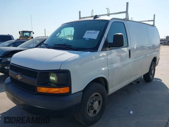 ✅ 2016 Chevrolet Express Cargo • VIN: 1GCWGAFF7G1219940 • Лот: 43720727. Опубликован ранее на IAAI с пробегом 143 838 миль. Бесплатный доступ к архиву аукционных продаж из США и подробный отчёт об истории автомобиля на DreamBid. Изображение 2.