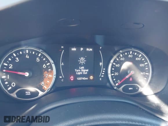 ✅ 2018 Jeep Renegade Upland • VIN: ZACCJBAB0JPH59507 • Lot: 43610633. Wystawiony na IAAI z przebiegiem 122 740 mil. Bezpłatny archiwum sprzedaży aukcyjnych z USA i szczegółowy raport historii pojazdu na DreamBid. Zdjęcie 7.