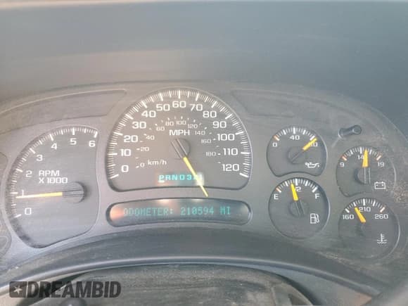 ✅ 2005 Chevrolet Suburban LT • VIN: 3GNEC16Z65G251978 • Лот: 89928355. Опубликован ранее на Copart с пробегом 210 594 миль. Бесплатный доступ к архиву аукционных продаж из США и подробный отчёт об истории автомобиля на DreamBid. Изображение 9.