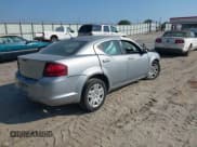 ✅ 2014 Dodge Avenger SE • VIN: 1C3CDZAB1EN170016 • Lot: 40234050. Wystawiony na IAAI z przebiegiem Nie podano. Bezpłatny archiwum sprzedaży aukcyjnych z USA i szczegółowy raport historii pojazdu na DreamBid. Zdjęcie 4.