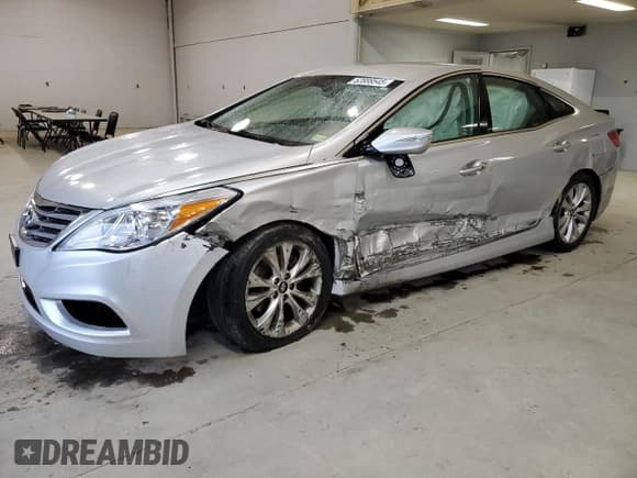 ✅ 2013 Hyundai Azera • VIN: KMHFG4JG4DA251852 • Лот: 52888545. Опубликован ранее на Copart с пробегом 114 851 миль. Бесплатный доступ к архиву аукционных продаж из США и подробный отчёт об истории автомобиля на DreamBid. Изображение 1.