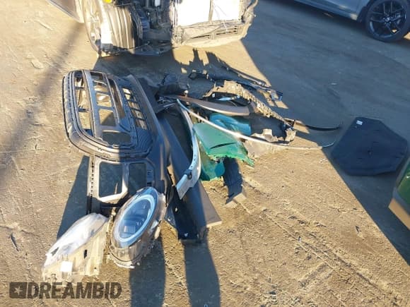 ✅ 2024 MINI Hardtop 4 Door Cooper • VIN: WMW33DK03R2V30440 • Lot: 41403552. Wystawiony na IAAI z przebiegiem 11 656 mil. Bezpłatny archiwum sprzedaży aukcyjnych z USA i szczegółowy raport historii pojazdu na DreamBid. Zdjęcie 12.