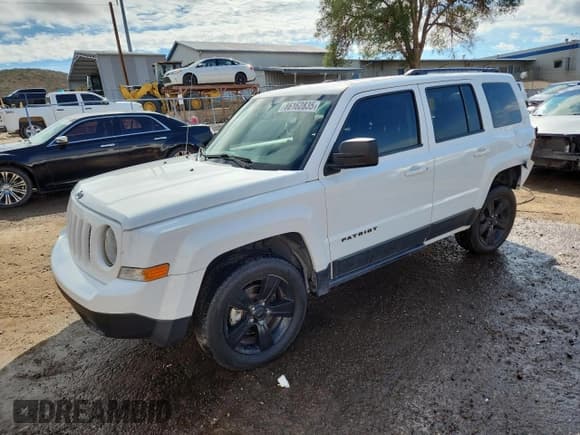 ✅ 2015 Jeep Patriot Sport • VIN: 1C4NJPBA3FD314650 • Лот: 86162835. Опубликован ранее на Copart с пробегом 201 115 миль. Бесплатный доступ к архиву аукционных продаж из США и подробный отчёт об истории автомобиля на DreamBid. Изображение 1.