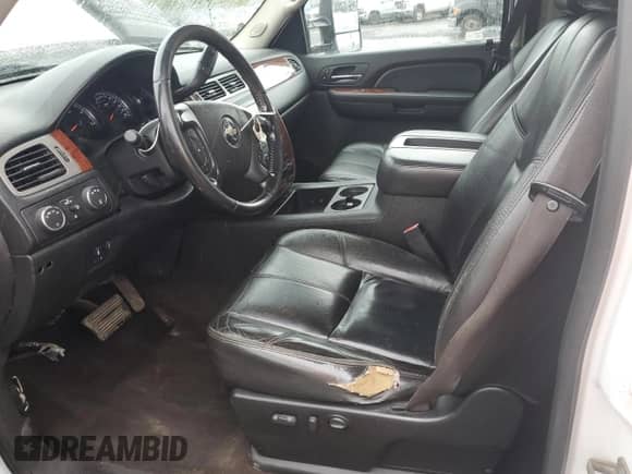 2009 Chevrolet Silverado 3500HD DRW LTZ с VIN 1GCJK93639F161228, выставлен на аукционе Copart как лот 52808365 с пробегом 141 737 миль миль и Чистый • Clean title. История ставок и продаж доступна на DreamBid. Изображение 7.