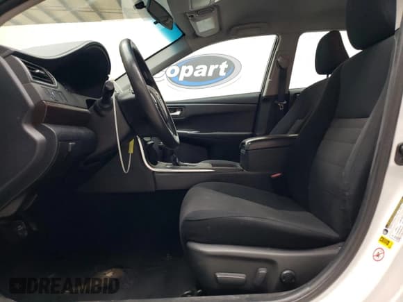 ✅ 2016 Toyota Camry SE • VIN: 4T1BF1FK4GU237482 • Lot: 90301625. Listed on Copart with 186,429 mi. Free auction sales archive from the USA and detailed vehicle history report at DreamBid. Image 7.