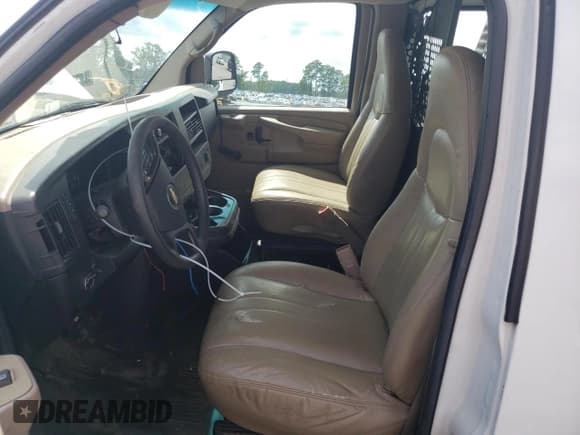 ✅ 2008 Chevrolet Express Cargo • VIN: 1GCGG25C981212796 • Lot: 63806684. Listed on Copart with 199,672 mi. Free auction sales archive from the USA and detailed vehicle history report at DreamBid. Image 7.