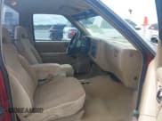 ✅ 1995 Chevrolet S-10 • VIN: 1GCCS14ZXS8174085 • Лот: 42236832. Опубликован ранее на IAAI с пробегом 119 799 миль. Бесплатный доступ к архиву аукционных продаж из США и подробный отчёт об истории автомобиля на DreamBid. Изображение 5.