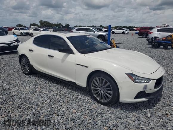 ✅ 2017 Maserati Ghibli • VIN: ZAM57XSL0H1203506 • Lot: 68933465. Wystawiony na Copart z przebiegiem Nie podano. Bezpłatny archiwum sprzedaży aukcyjnych z USA i szczegółowy raport historii pojazdu na DreamBid. Zdjęcie 4.