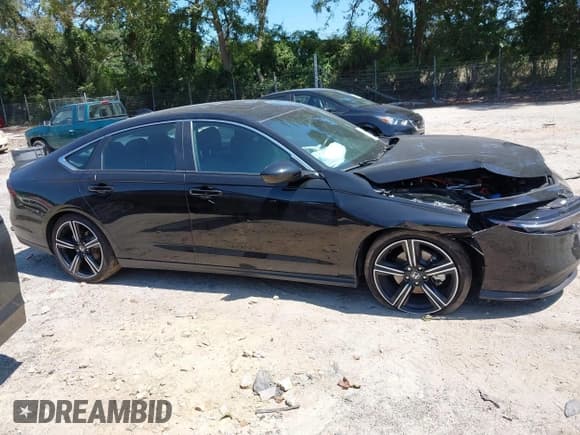 ✅ 2025 Honda Accord Sport • VIN: 1HGCY2F57SA016487 • Lot: 43086084. Listed on IAAI with 13,453 mi. Free auction sales archive from the USA and detailed vehicle history report at DreamBid. Image 13.