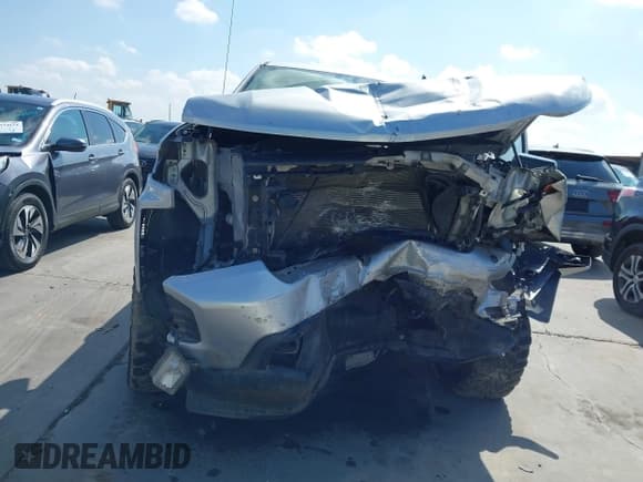 ✅ 2021 Chevrolet Silverado 1500 RST • VIN: 3GCUYEED3MG242351 • Lot: 43555641. Wystawiony na IAAI z przebiegiem 65 009 mil. Bezpłatny archiwum sprzedaży aukcyjnych z USA i szczegółowy raport historii pojazdu na DreamBid. Zdjęcie 6.