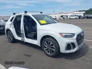 ✅ 2021 Audi SQ5 Premium Plus • VIN: WA1B4AFY2M2022134 • Lot: 43087006. Wystawiony na IAAI z przebiegiem 36 508 mil. Bezpłatny archiwum sprzedaży aukcyjnych z USA i szczegółowy raport historii pojazdu na DreamBid. Zdjęcie 1.