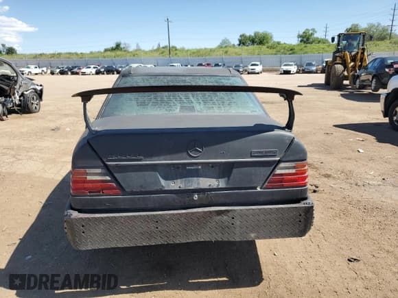 ✅ 1993 Mercedes-Benz 400 E • VIN: WDBEA34E9PB848952 • Лот: 60567705. Опубликован ранее на Copart с пробегом Не указан. Бесплатный доступ к архиву аукционных продаж из США и подробный отчёт об истории автомобиля на DreamBid. Изображение 6.