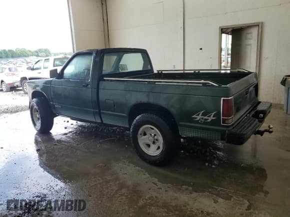 1992 Chevrolet S-10 EL X81 с VIN 1GCCT14Z6N8173436, выставлен на аукционе Copart как лот 56897615 с пробегом 227 728 миль миль и Списание • Salvage title. История ставок и продаж доступна на DreamBid. Изображение 2.
