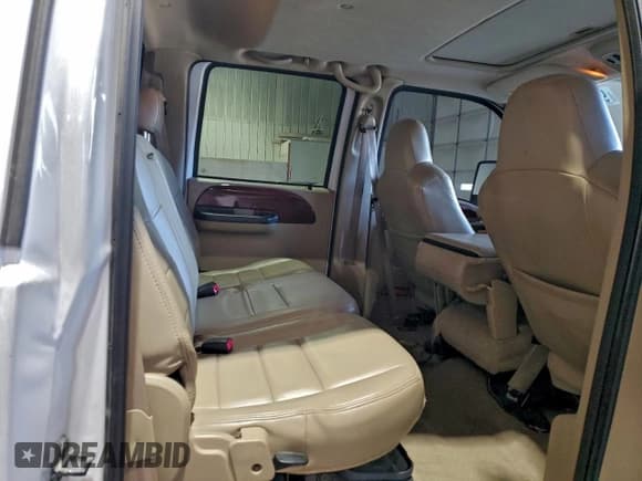 ✅ 2006 Ford F-350 XL • VIN: 1FTWW31PX6EB18400 • Лот: 91110075. Опубликован ранее на Copart с пробегом 162 410 миль. Бесплатный доступ к архиву аукционных продаж из США и подробный отчёт об истории автомобиля на DreamBid. Изображение 10.