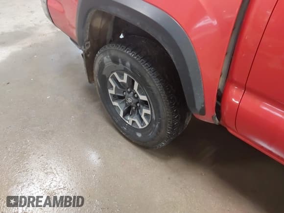 ✅ 2016 Toyota Tacoma SR • VIN: 5TFCZ5AN2GX007351 • Lot: 42365407. Listed on IAAI with 85,722 mi. Free auction sales archive from the USA and detailed vehicle history report at DreamBid. Image 18.