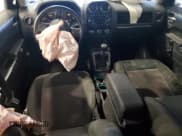 ✅ 2016 Jeep Patriot Sport • VIN: 1C4NJPBA2GD537540 • Lot: 92820225. Wystawiony na Copart z przebiegiem 125 046 mil. Bezpłatny archiwum sprzedaży aukcyjnych z USA i szczegółowy raport historii pojazdu na DreamBid. Zdjęcie 8.