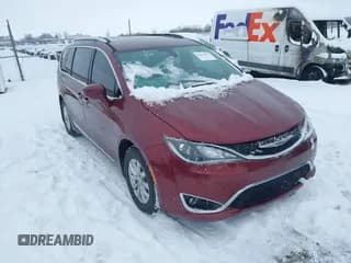 ✅ 2018 Chrysler Pacifica Touring L • VIN: 2C4RC1BG6JR104045 • Lot: 43812251. Wystawiony na IAAI z przebiegiem 119 309 mil. Bezpłatny archiwum sprzedaży aukcyjnych z USA i szczegółowy raport historii pojazdu na DreamBid. Zdjęcie 1.