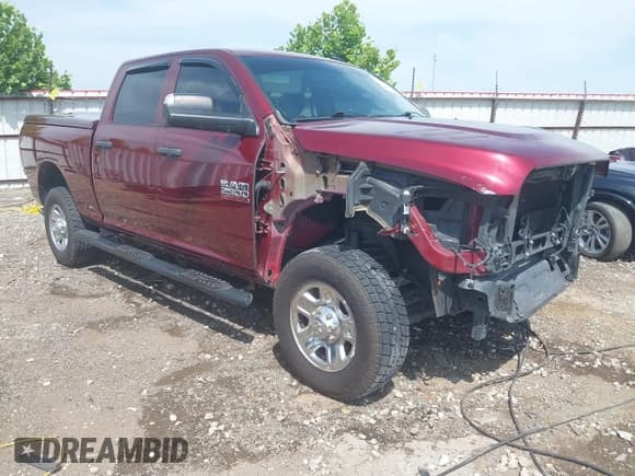 ✅ 2018 Ram 2500 Tradesman • VIN: 3C6UR5CJ9JG363670 • Лот: 42756389. Опубликован ранее на IAAI с пробегом 66 585 миль. Бесплатный доступ к архиву аукционных продаж из США и подробный отчёт об истории автомобиля на DreamBid. Изображение 1.