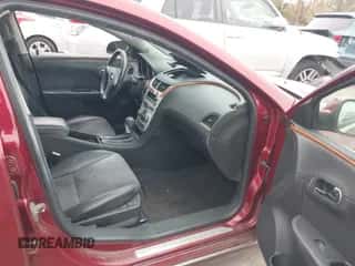 2011 Chevrolet Malibu 2LT z VIN 1G1ZD5E19BF243521, wystawiony jako IAAI lot #43549648 z przebiegiem 178 829 mil mil oraz . Historia ofert i sprzedaży dostępna na DreamBid. Obrazek 5.