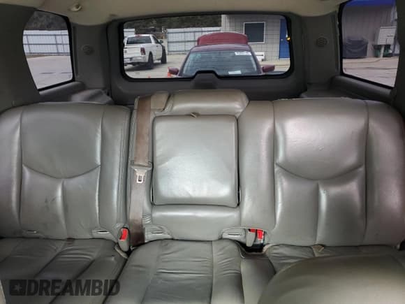 ✅ 2004 Chevrolet Tahoe LT • VIN: 1GNEC13Z24J312261 • Lot: 85684955. Wystawiony na Copart z przebiegiem 227 891 mil. Bezpłatny archiwum sprzedaży aukcyjnych z USA i szczegółowy raport historii pojazdu na DreamBid. Zdjęcie 10.