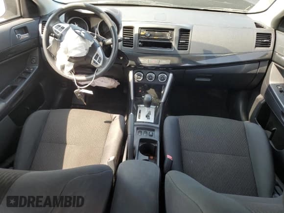 ✅ 2016 Mitsubishi Lancer SE • VIN: JA32V2FW7GU005893 • Lot: 62103745. Wystawiony na Copart z przebiegiem Nie podano. Bezpłatny archiwum sprzedaży aukcyjnych z USA i szczegółowy raport historii pojazdu na DreamBid. Zdjęcie 8.