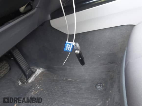 2020 Toyota Camry Hybrid LE z VIN 4T1C31AK0LU524185, wystawiony jako IAAI lot #43334178 z przebiegiem 241 680 mil mil oraz . Historia ofert i sprzedaży dostępna na DreamBid. Obrazek 11.