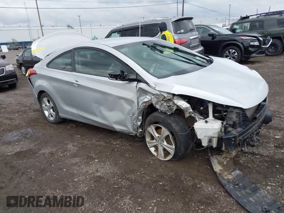 ✅ 2013 Hyundai Elantra GS • VIN: KMHDH6AE0DU011985 • Lot: 43590254. Listed on IAAI with 101,991 mi. Free auction sales archive from the USA and detailed vehicle history report at DreamBid. Image 1.