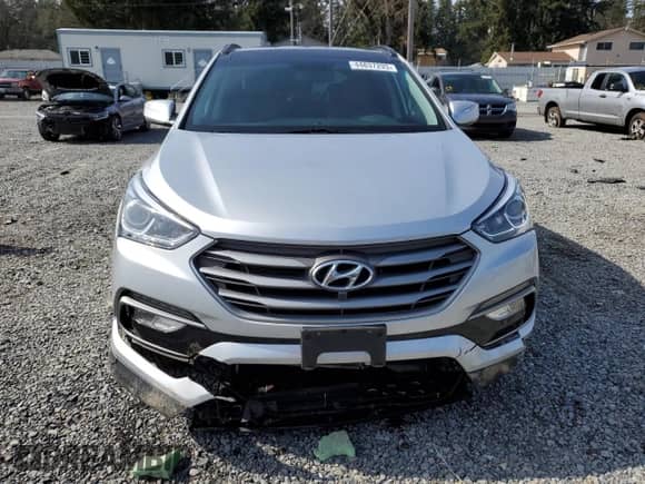 ✅ 2017 Hyundai Santa Fe Ultimate • VIN: 5XYZWDLAXHG444901 • Lot: 44837293. Wystawiony na Copart z przebiegiem 65 315 mil mil. Skorzystaj z bezpłatnego archiwum sprzedaży aukcyjnych z USA i zobacz szczegółowy raport historii pojazdu na DreamBid. Zdjęcie 5.