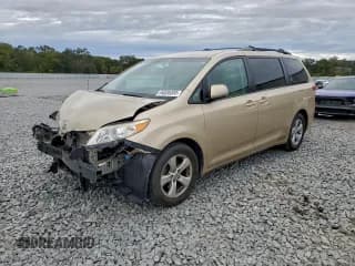 ✅ 2013 Toyota Sienna LE • VIN: 5TDKK3DC2DS322022 • Lot: 94636305. Listed on Copart with 82,724 mi. Free auction sales archive from the USA and detailed vehicle history report at DreamBid. Image 1.