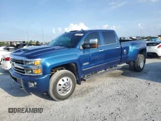 2018 Chevrolet Silverado 3500HD High Country с VIN 1GC4K1EY6JF115376, выставлен на аукционе Copart как лот 65568985 с пробегом 229 538 миль миль и На запчасти • Non repairable. История ставок и продаж доступна на DreamBid. Изображение 1.