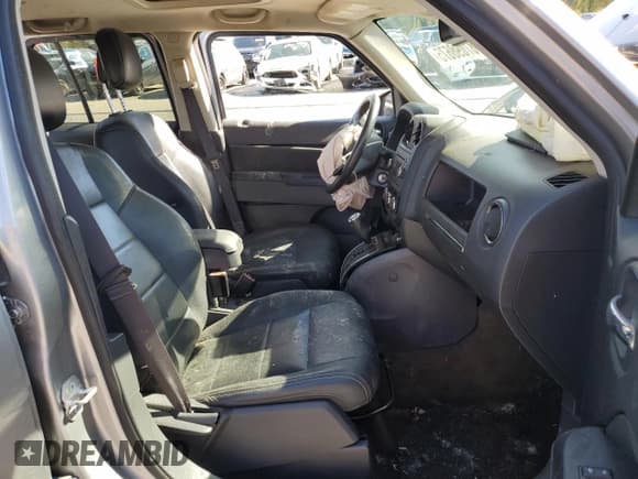 ✅ 2016 Jeep Patriot High Altitude • VIN: 1C4NJRFB6GD658134 • Lot: 87098675. Listed on Copart with 75,290 mi. Free auction sales archive from the USA and detailed vehicle history report at DreamBid. Image 7.