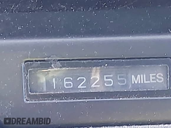 ✅ 1990 Lexus LS • VIN: JT8UF11E9L0025885 • Lot: 41330993. Listed on IAAI with 162,255 mi. Free auction sales archive from the USA and detailed vehicle history report at DreamBid. Image 15.