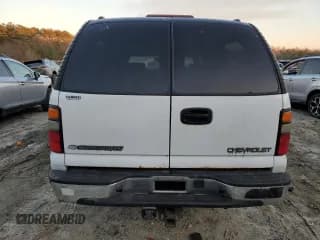 ✅ 2004 Chevrolet Suburban LS • VIN: 3GNEC16Z24G192605 • Лот: 79823483. Опубликован ранее на Copart с пробегом 555 558 миль. Бесплатный доступ к архиву аукционных продаж из США и подробный отчёт об истории автомобиля на DreamBid. Изображение 6.