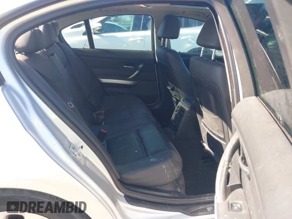 ✅ 2008 BMW 3 Series 328xi • VIN: WBAVC73558KP36975 • Lot: 41761591. Listed on IAAI with 188,932 mi. Free auction sales archive from the USA and detailed vehicle history report at DreamBid. Image 8.