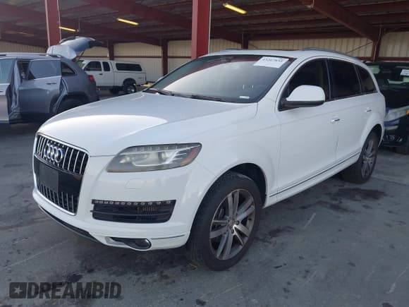 ✅ 2014 Audi Q7 Prestige • VIN: WA1VMAFE6ED013400 • Лот: 43267835. Опубликован ранее на IAAI с пробегом 167 524 миль. Бесплатный доступ к архиву аукционных продаж из США и подробный отчёт об истории автомобиля на DreamBid. Изображение 17.
