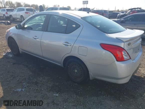 ✅ 2015 Nissan Versa S Plus • VIN: 3N1CN7AP3FL884243 • Lot: 43685905. Wystawiony na IAAI z przebiegiem 168 791 mil. Bezpłatny archiwum sprzedaży aukcyjnych z USA i szczegółowy raport historii pojazdu na DreamBid. Zdjęcie 3.