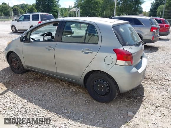 ✅ 2010 Toyota Yaris • VIN: JTDKT4K31A5316557 • Lot: 42850365. Listed on IAAI with 236,546 mi. Free auction sales archive from the USA and detailed vehicle history report at DreamBid. Image 3.