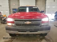 ✅ 2005 Chevrolet Silverado 2500HD LS • VIN: 1GCHK23U85F930143 • Лот: 96323835. Опубликован ранее на Copart с пробегом 342 389 миль. Бесплатный доступ к архиву аукционных продаж из США и подробный отчёт об истории автомобиля на DreamBid. Изображение 5.
