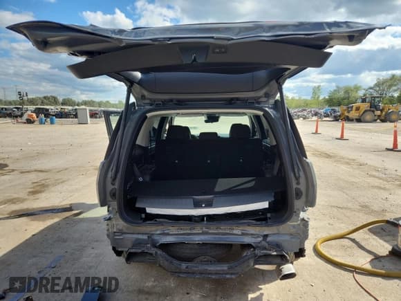 ✅ 2024 Hyundai Santa Fe SE • VIN: 5NMP1DGL3RH035079 • Lot: 69105845. Listed on Copart with 25,103 mi. Free auction sales archive from the USA and detailed vehicle history report at DreamBid. Image 6.