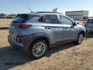 2020 Hyundai Kona SEL z VIN KM8K2CAA2LU529048, wystawiony jako Copart lot #59823353 z przebiegiem 40 612 mil mil oraz . Historia ofert i sprzedaży dostępna na DreamBid. Obrazek 3.