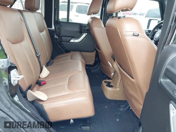 ✅ 2017 Jeep Wrangler Unlimited Rubicon Recon • VIN: 1C4HJWFG9HL592824 • Lot: 41427433. Listed on IAAI with 70,105 mi. Free auction sales archive from the USA and detailed vehicle history report at DreamBid. Image 8.