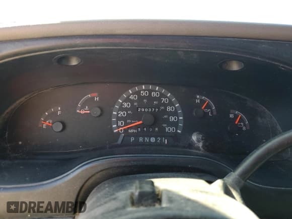 ✅ 2002 Ford Econoline Cargo • VIN: 1FTNE24L82HB75026 • Lot: 42460855. Wystawiony na Copart z przebiegiem 290 377 mil. Bezpłatny archiwum sprzedaży aukcyjnych z USA i szczegółowy raport historii pojazdu na DreamBid. Zdjęcie 9.