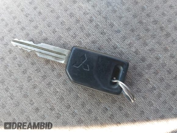 ✅ 2000 Mitsubishi Montero Sport LS • VIN: JA4LS31H0YP055199 • Lot: 41990427. Listed on IAAI with 162,687 mi. Free auction sales archive from the USA and detailed vehicle history report at DreamBid. Image 11.