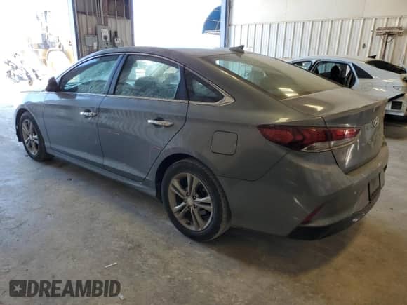 2018 Hyundai Sonata Limited с VIN 5NPE34AF4JH638151, выставлен на аукционе Copart как лот 86695965 с пробегом 103 329 миль миль и Списание • Salvage title. История ставок и продаж доступна на DreamBid. Изображение 2.