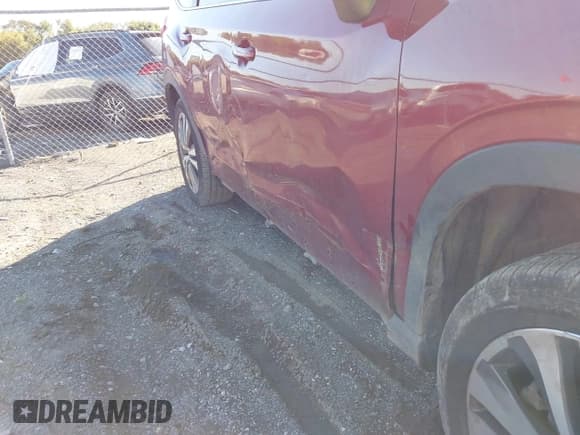 ✅ 2019 Subaru Ascent Limited • VIN: 4S4WMAJD2K3454561 • Lot: 43482005. Wystawiony na IAAI z przebiegiem 178 090 mil. Bezpłatny archiwum sprzedaży aukcyjnych z USA i szczegółowy raport historii pojazdu na DreamBid. Zdjęcie 17.