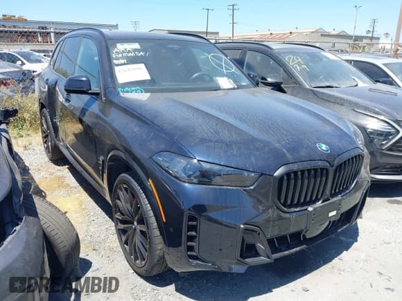 ✅ 2025 BMW X5 sDrive40i • VIN: 5UX13EU00S9Y00376 • Lot: 42642696. Listed on IAAI with 7,901 mi. Free auction sales archive from the USA and detailed vehicle history report at DreamBid. Image 1.
