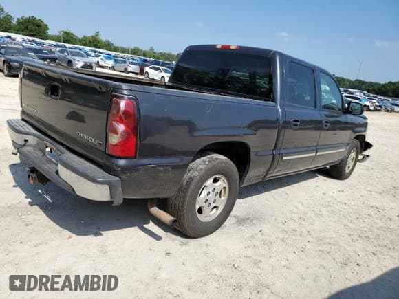 ✅ 2004 Chevrolet Silverado 1500 LS • VIN: 2GCEC13T041357987 • Лот: 66550254. Опубликован ранее на Copart с пробегом 277 941 миль. Бесплатный доступ к архиву аукционных продаж из США и подробный отчёт об истории автомобиля на DreamBid. Изображение 3.