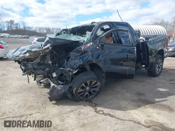 2021 Chevrolet Silverado 1500 LT z VIN 3GCUYDED2MG216172, wystawiony jako IAAI lot #41971293 z przebiegiem Nie podano mil oraz . Historia ofert i sprzedaży dostępna na DreamBid. Obrazek 21.