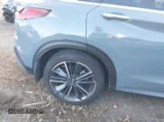 ✅ 2023 Infiniti QX55 Sensory • VIN: 3PCAJ5LR4PF111784 • Lot: 43493928. Wystawiony na IAAI z przebiegiem 27 021 mil. Bezpłatny archiwum sprzedaży aukcyjnych z USA i szczegółowy raport historii pojazdu na DreamBid. Zdjęcie 19.